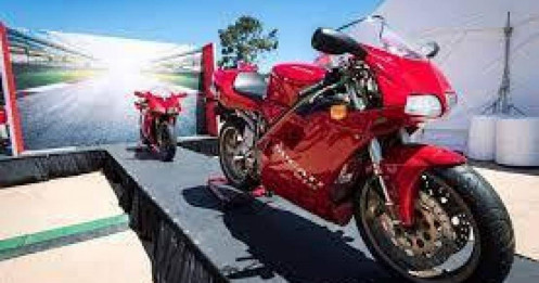 Siêu “quỷ đỏ” 2024 Ducati Panigale V4 SP2 ra bản kỷ niệm 30 năm