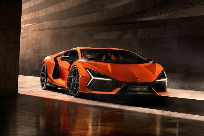 Lamborghini ngừng sản xuất xe thuần xăng