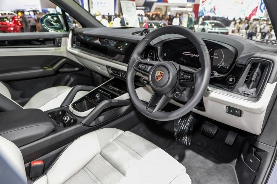 Cận cảnh Porsche Cayenne 2024 vừa ra mắt thị trường Đông Nam Á