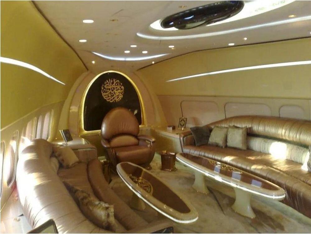 Bên trong chiếc Boeing 500 triệu USD đón Neymar tới Ả Rập Xê-út