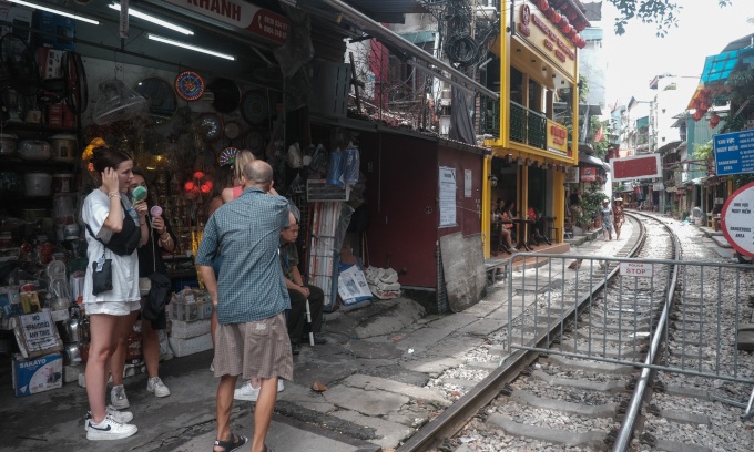 Chuyên gia du lịch: Hà Nội nên thí điểm 'phố cà phê đường tàu'