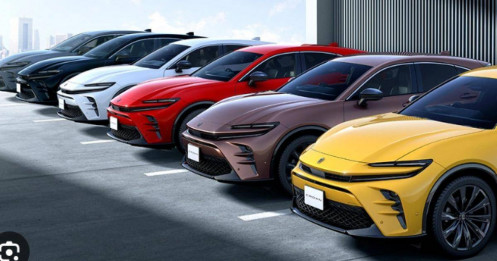 Toyota Crown Sport ra mắt: Giá quy đổi từ 970 triệu, gắn mác ‘Chủ tịch’ nhưng được so sánh với xe Ferrari