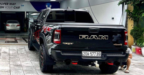 Bán tải Ram 1500 TRX hơn 9 tỷ, 'biển sảnh' của đại gia Thái Nguyên