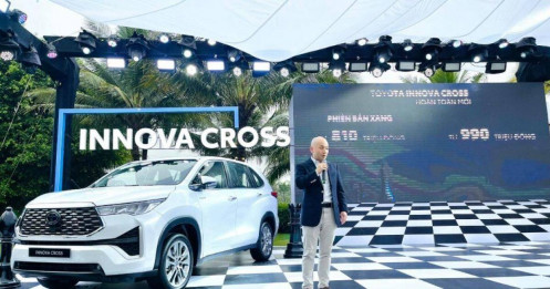 Toyota Innova Cross chính thức ra mắt với giá từ 810 triệu đồng