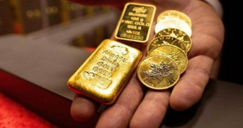 Giá vàng hôm nay 17/10/2023: Giá giảm, nhà đầu tư tăng gom vàng