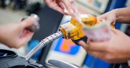 Biến động giá xăng dầu sẽ làm tăng áp lực lên lạm phát