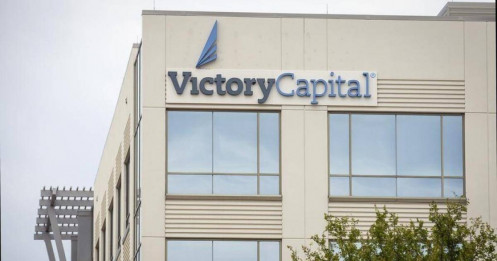 Hủy phát hành 100 triệu cổ phiếu, Victory Capital lên kế hoạch vay vốn