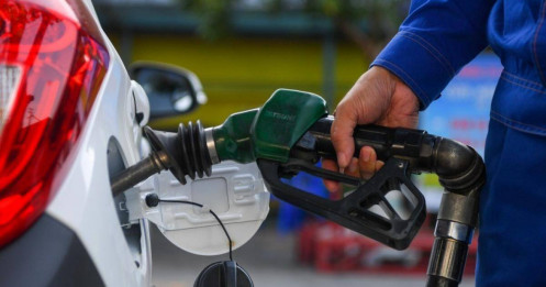 Giá xăng dầu hôm nay (5-11): Tuần giảm khủng