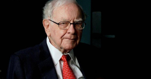 Phải chăng tỷ phú Warren Buffett thấy trước giông bão chứng khoán?