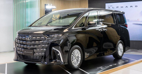 Giá lăn bánh Toyota Alphard 2023: Cao nhất hơn 5 tỷ đồng