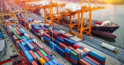 Hoạt động xuất nhập khẩu hồi phục mạnh mẽ về cuối năm