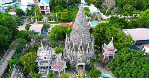 Ngôi chùa 'độc nhất vô nhị' được làm bằng vỏ ốc nổi tiếng ở Việt Nam