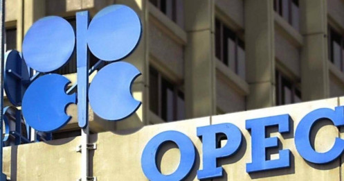 OPEC+ tiếp tục giảm sản lượng dầu