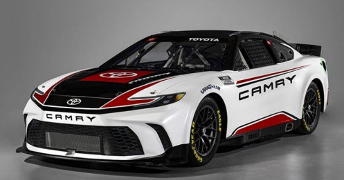 Toyota ra mắt phiên bản đua cho dòng xe Camry XSE