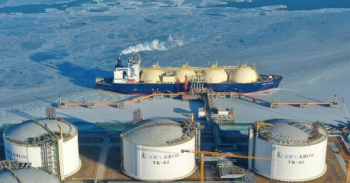 Nga và Ả Rập Saudi kêu gọi các thành viên OPEC+ tuân thủ các thỏa thuận cắt giảm sản lượng