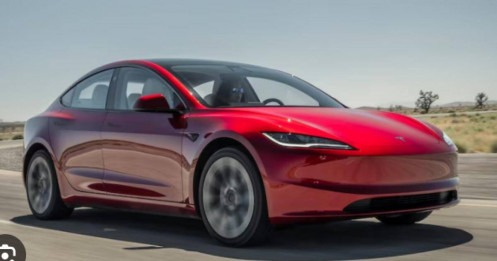 Model 3 của Tesla nổi bật với tính năng đèn báo điểm mù