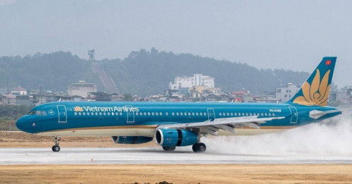 Lỗ lũy kế hơn 35.000 tỷ đồng, lãnh đạo Vietnam Airlines hưởng lương bao nhiêu?