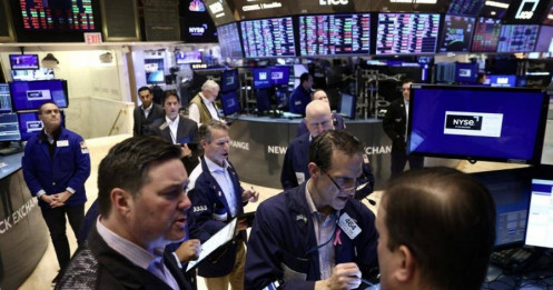 Dow Jones lại lập kỷ lục mới nhờ số liệu kinh tế lạc quan