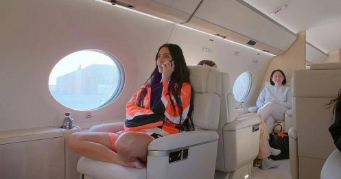 Có gì trong máy bay 150 triệu USD của Kim Kardashian?