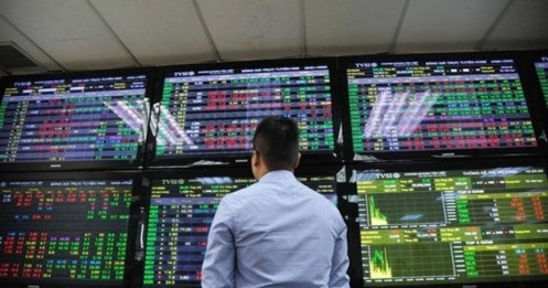 'Cá mập' chứng khoán Việt vừa bán ra, giá cổ phiếu liền tăng vọt 25%