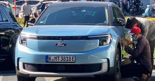 Ford Explorer chạy điện xuất hiện tại Việt Nam