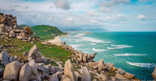 Khám phá ‘công viên đá’ triệu năm tuổi - nơi săn bình minh cực đẹp ở Ninh Thuận