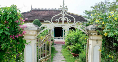 Nhà cổ ven sông 173 năm tuổi vẫn đẹp khó tin ở Tiền Giang