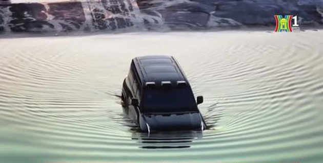 Mẫu ô tô có thể nổi trên mặt nước trong 30 phút