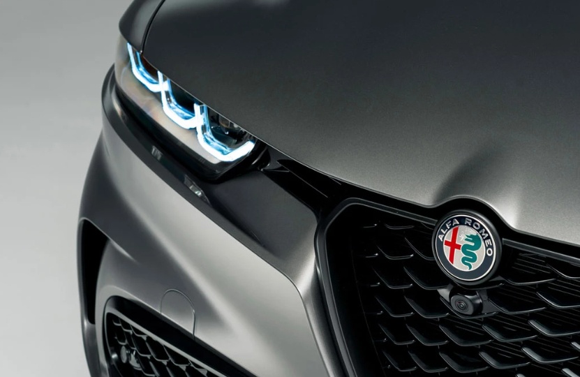 SUV hạng sang công suất 272 mã lực, giá gần 1 tỷ đồng, ‘đe nẹt’ Mercedes-Benz GLA