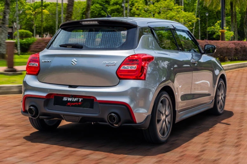 Suzuki Swift Sport Silver Edition 2023 ra mắt với giá gần 730 triệu đồng