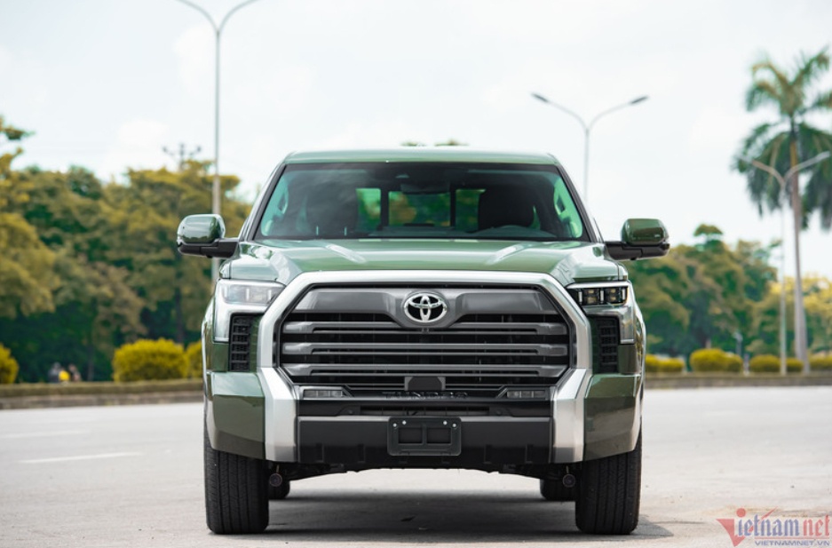 Siêu bán tải Toyota Tundra về Việt Nam giá hơn 5 tỷ: Đẹp, độc nhưng tốn xăng