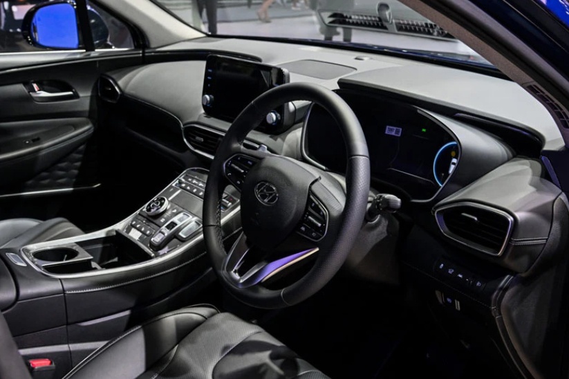 Hyundai Santa Fe Hybrid 2024 ra mắt, giá hơn 1,2 tỷ đồng