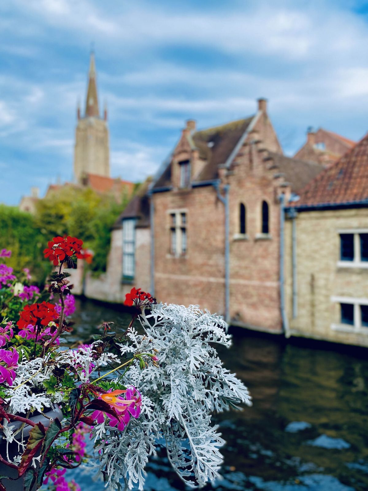 Bruges: Nàng thơ say ngủ của Bỉ, không màng tỉnh giấc dù nghìn năm đã qua