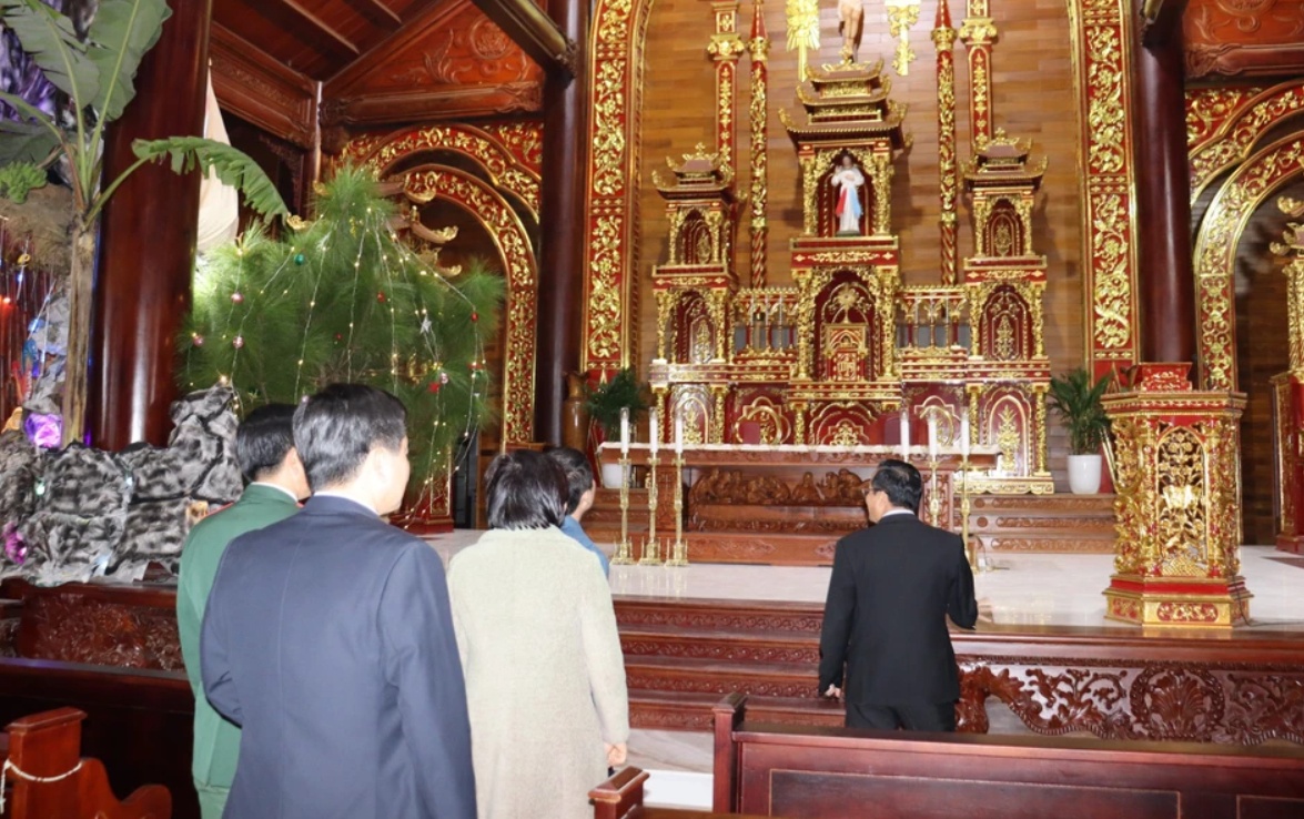 Chiêm ngưỡng vẻ đẹp nhà thờ có khung gỗ lớn nhất Nghệ An