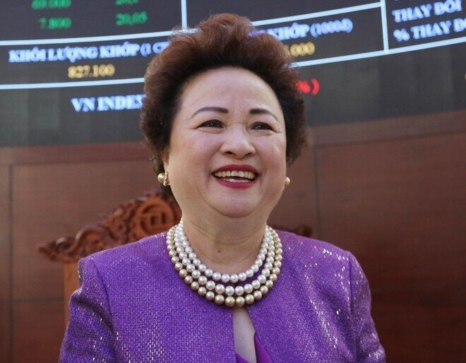 SSB rơi về vùng giá thấp, bà Nguyễn Thị Nga mua 5 triệu cổ phiếu