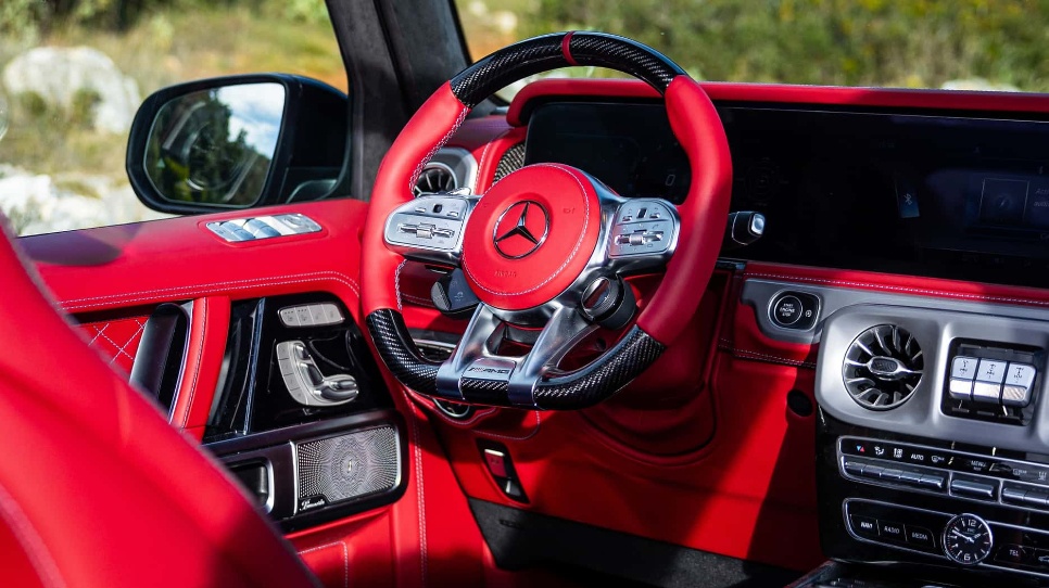 Mercedes-AMG G63 mui trần giá triệu đô, đắt bằng 3 chiếc Rolls-Royce Cullinan