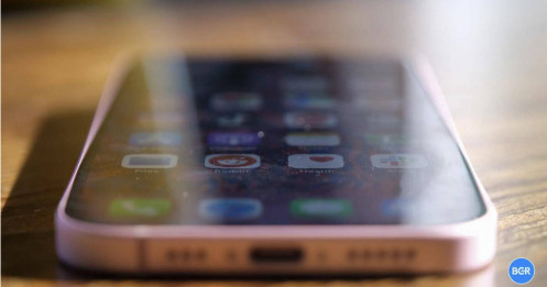 iPhone 15 Pro Max gặp lỗi cháy cáp sạc