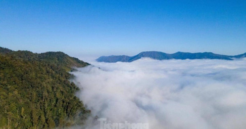 Bồng bềnh 'biển' mây đẹp tựa chốn thiên đường ở miền Tây xứ Nghệ