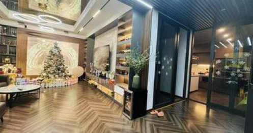 Hồng Đăng khoe không gian bên trong biệt thự 3 mặt tiền ở Hà Nội, tự tay dọn dẹp nhà cửa đỡ đần bà xã