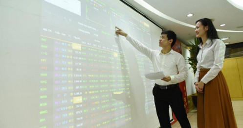 Chứng khoán hấp dẫn hơn