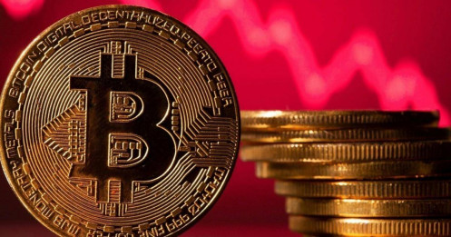 Giá bitcoin liên tục rớt thảm