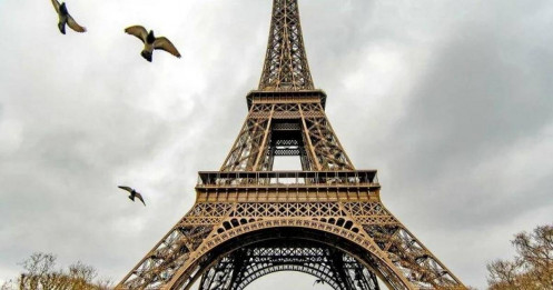 Tháp Eiffel sẽ có “áo mới” nhân dịp Olympic Paris 2024