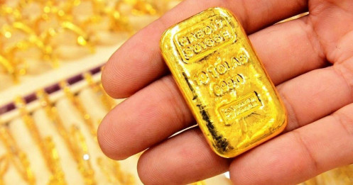 Giá vàng hôm nay 9/2/2024: Vẫn còn áp lực khiến vàng tăng giá