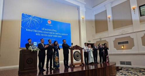 Chủ tịch UBCK: TTCK Việt sẽ có gam màu tươi sáng hơn trong năm 2024