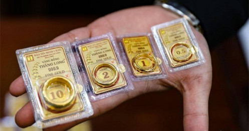 Dân tìm mua vàng nhẫn khi giá tăng kỷ lục nhưng hãy nhìn nỗi "ám ảnh" cũ