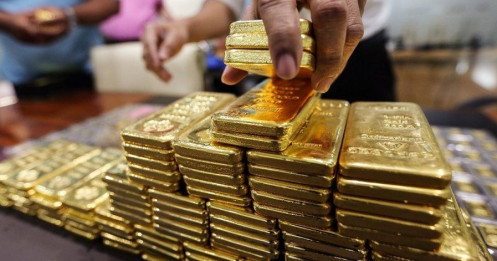 Các NHTW ồ ạt mua vàng, giá vàng sẽ còn tăng mạnh hơn?