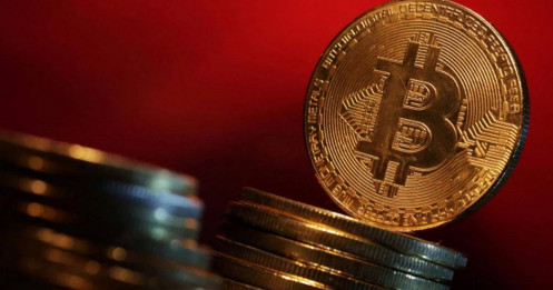 Bitcoin tăng sốc, có nên rót tiền vào?