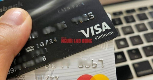Vụ chủ thẻ tín dụng bị đòi 8,8 tỉ đồng sau 11 năm: Cách tính lãi suất và phí phạt ít người để ý