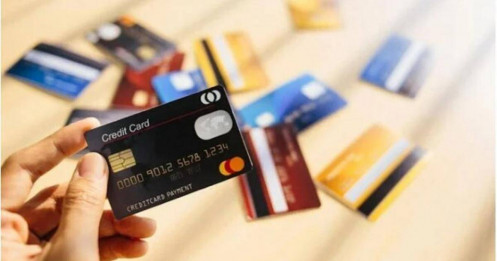 Xài thẻ tín dụng 8,5 triệu đồng, phải trả hơn 8,8 tỷ đồng sau 11 năm: Chuyên gia phân tích gì?