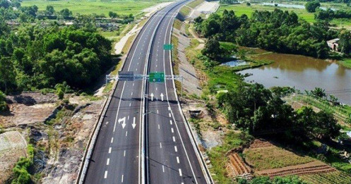 Bộ GTVT phản hồi về kiến nghị mở rộng đường cao tốc Bắc - Nam